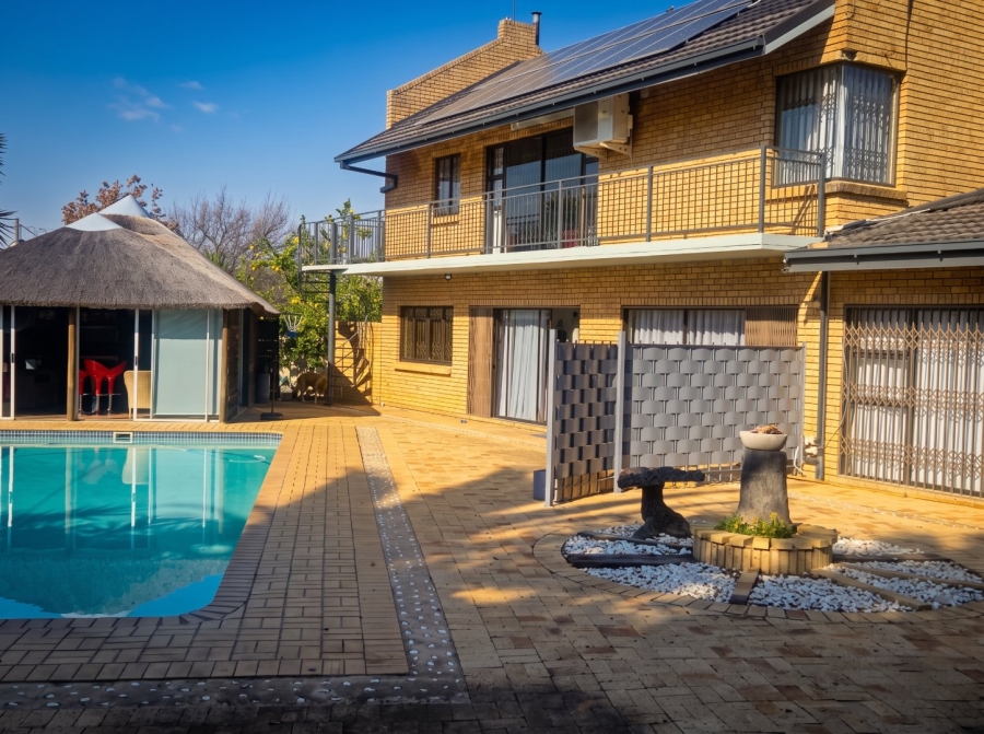 6 Bedroom Property for Sale in Dan Pienaar Free State